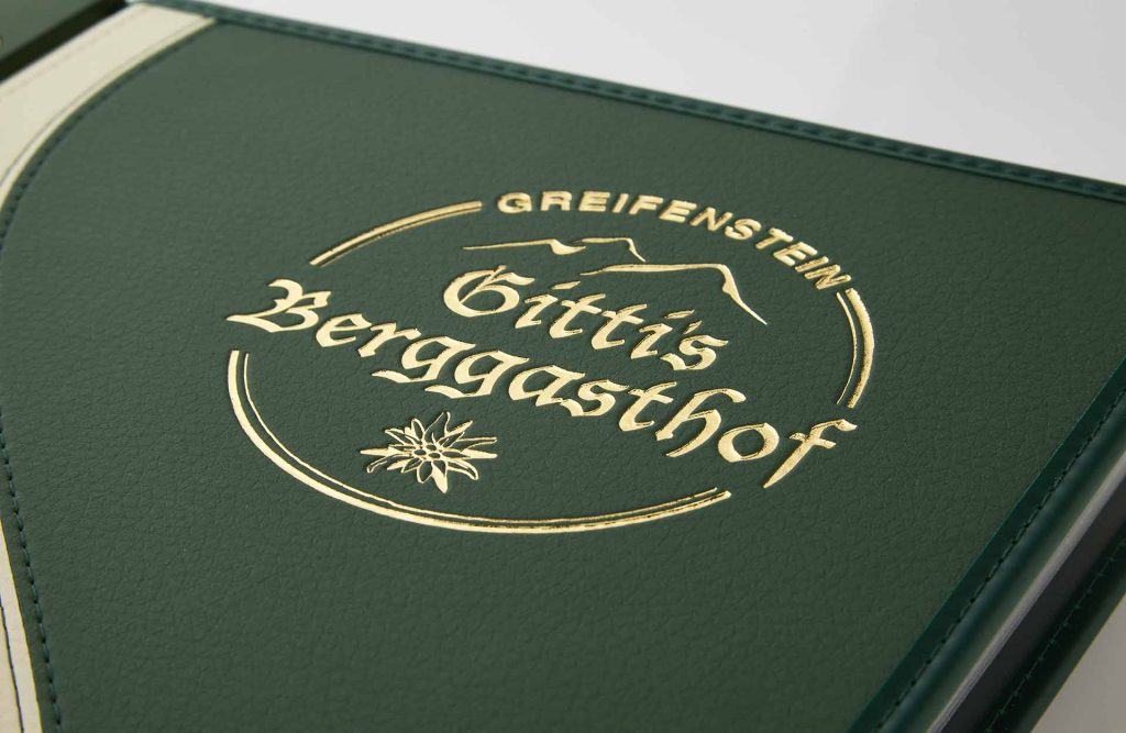 Gastrotopcard_Speisekarten_Modell_Jubilar_Designleder_DUE_MG_9853.jpg