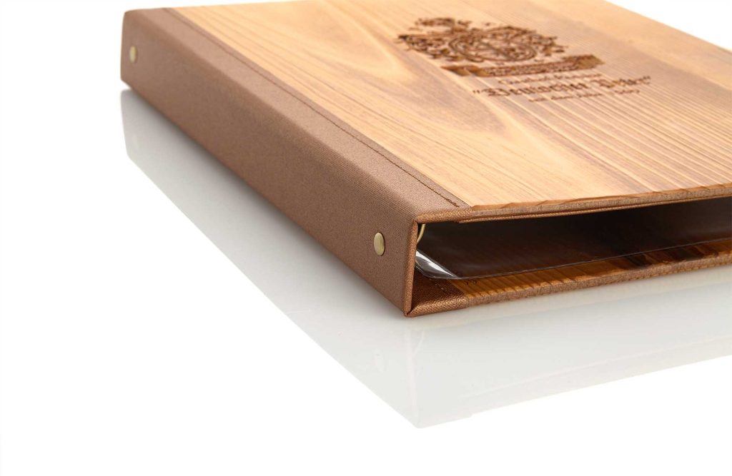Gastrotopcard_Speisekarten_Zimmermappe_Royal_Woody_MG_2690.jpg