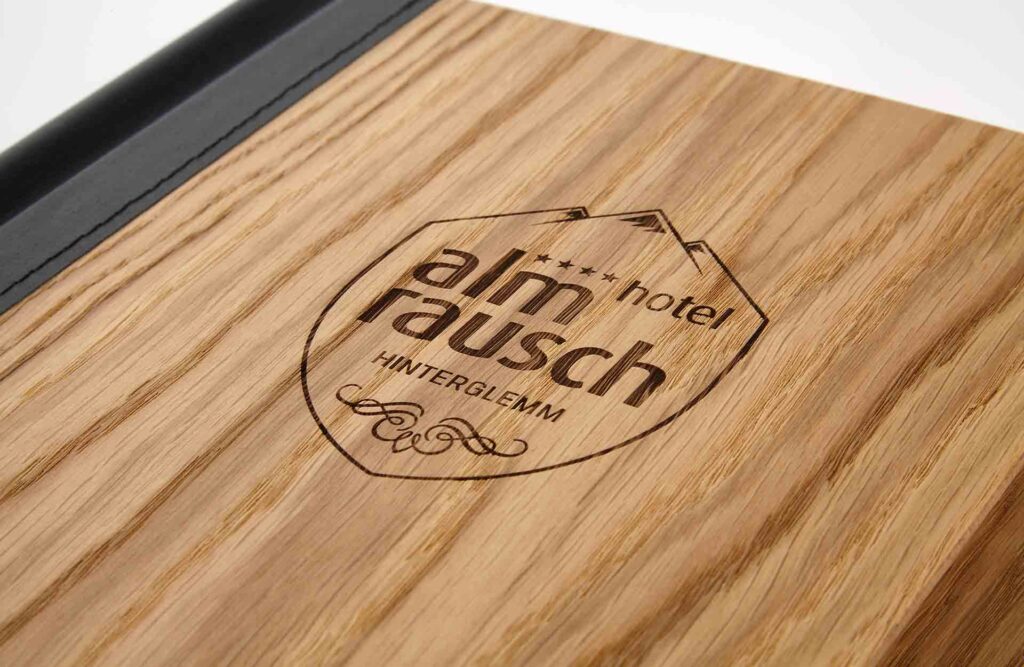 Gastrotopcard_Speisekarte_Modell_Quickfix_Woody_MG_9504.jpg