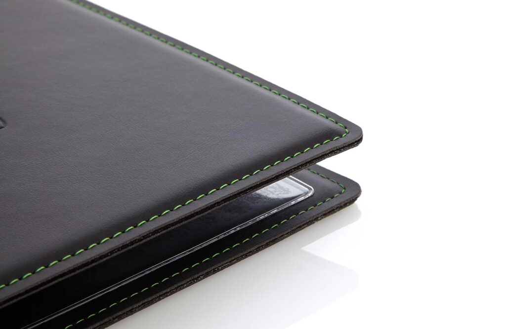 Foam leather menu in black with a screw -in inside