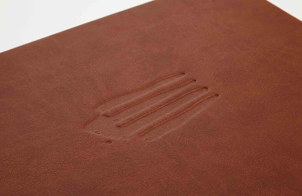 Gastrotopcard Speisekarten Finesso Druckknopfleiste Weichleder in Braun