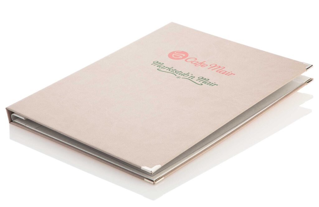 Gastrotopcard_Speisekarten_Finesso_Druckknopfleiste_Weichleder_MG_3762