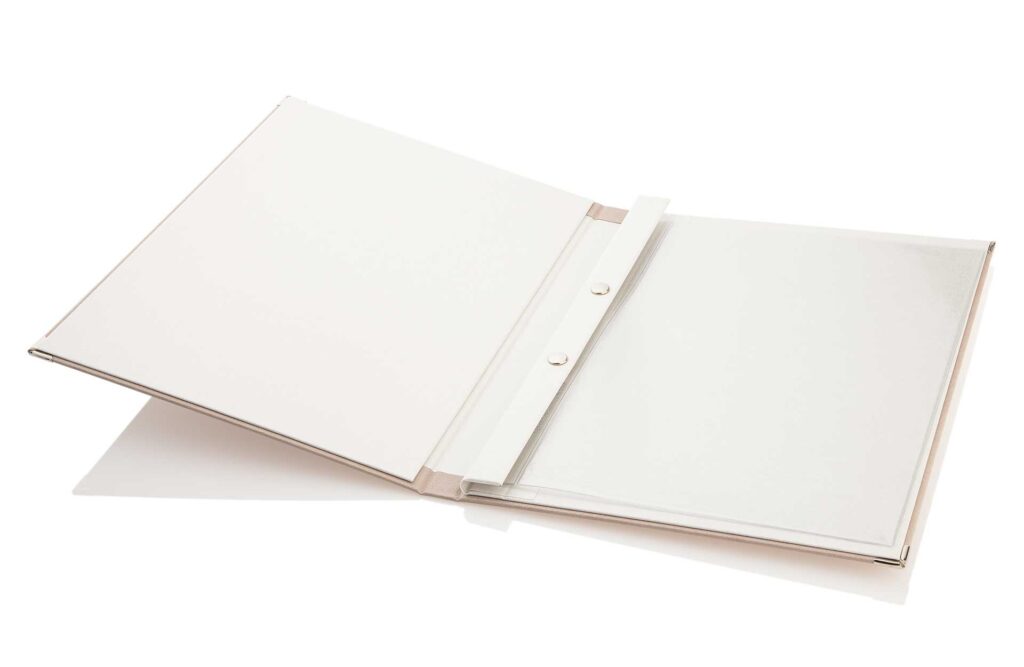 Gastrotopcard_Speisekarten_Finesso_Druckknopfleiste_Weichleder_MG_3767
