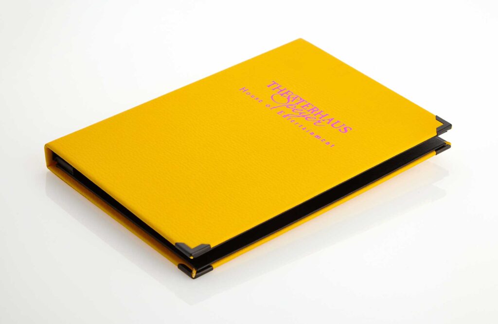 Gastrotopcard_Speisekarten_Finesso_Magnetleiste_Designleder_MG_1682.jpg
