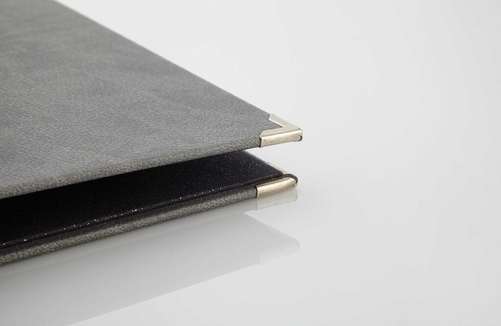 Gastrotopcard Speisekarte Finesso Magnetleiste Weichleder in grau