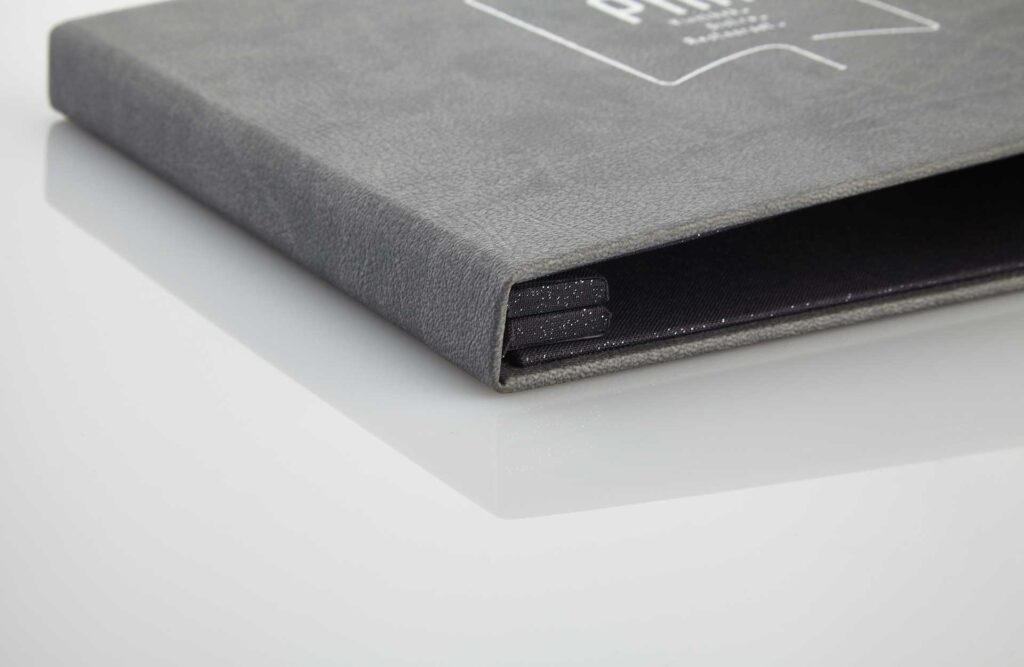 Gastrotopcard Speisekarte Finesso Magnetleiste Weichleder in grau