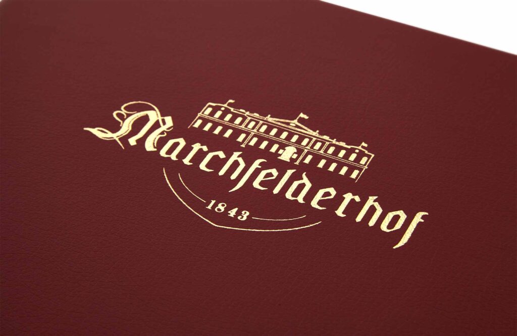 Speisekarte aus Designleder in Rot mit Schraubsystem innen