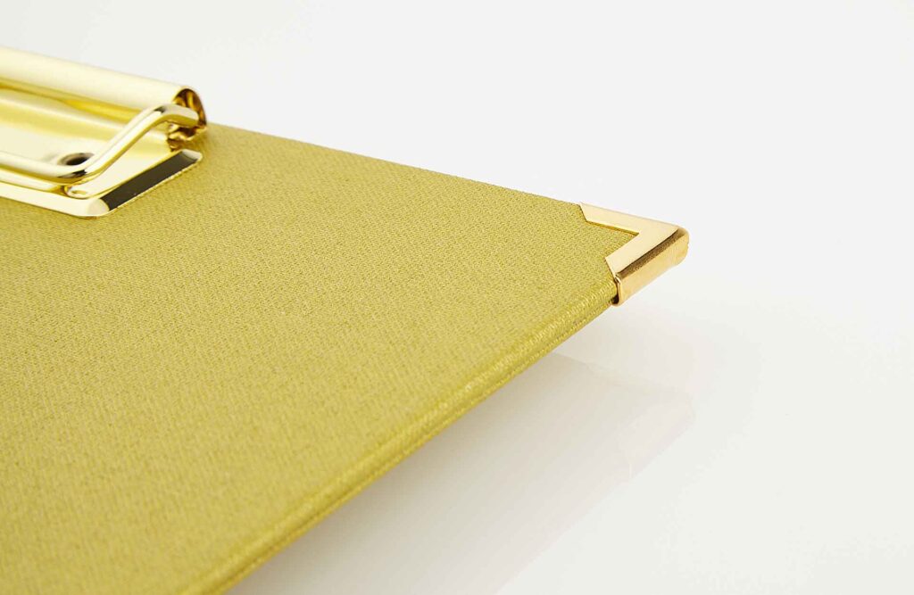 Gastrotopcard Menuboard mit Klemme aus Buchbinderleinen in Lemon
