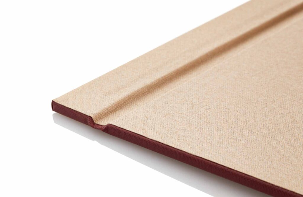 Menuboard de Médicis en rouge et beige avec bande magnétique intégrée