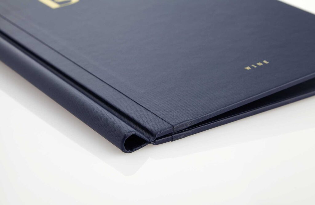 Speisekarte aus Medici in Blau mit Klemmrücken