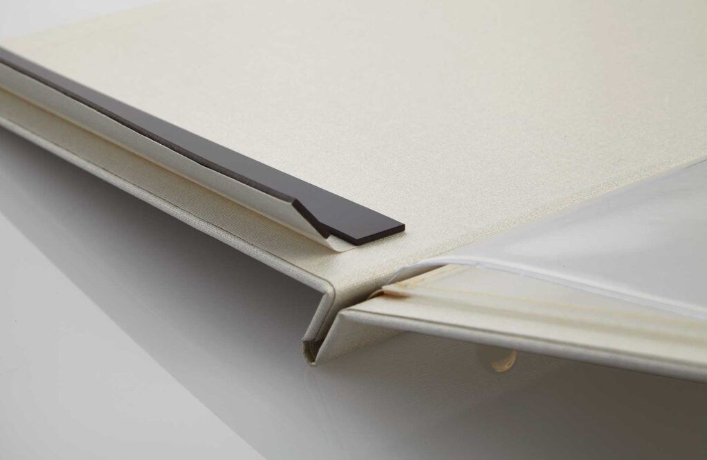 Gastrotopcard Speisekarten Select Schraubleiste Medici mit Magnetschnellspann