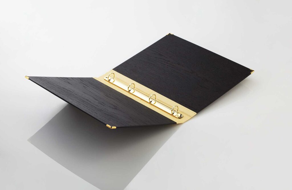 Gastrotopcard Zimmermappe Royal Woody Eiche in schwarz
