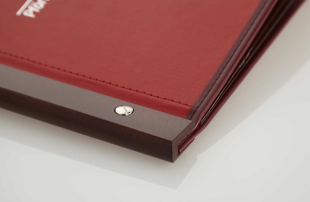 Speisekarte mit Folien aus Designleder