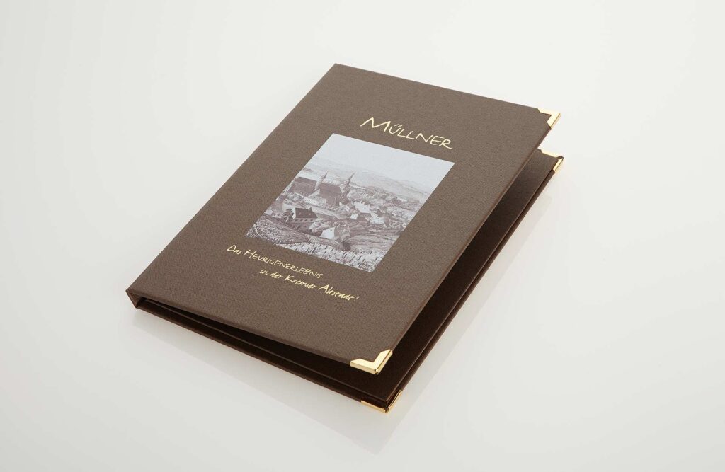 Speisekarte aus Medici mit Kordel