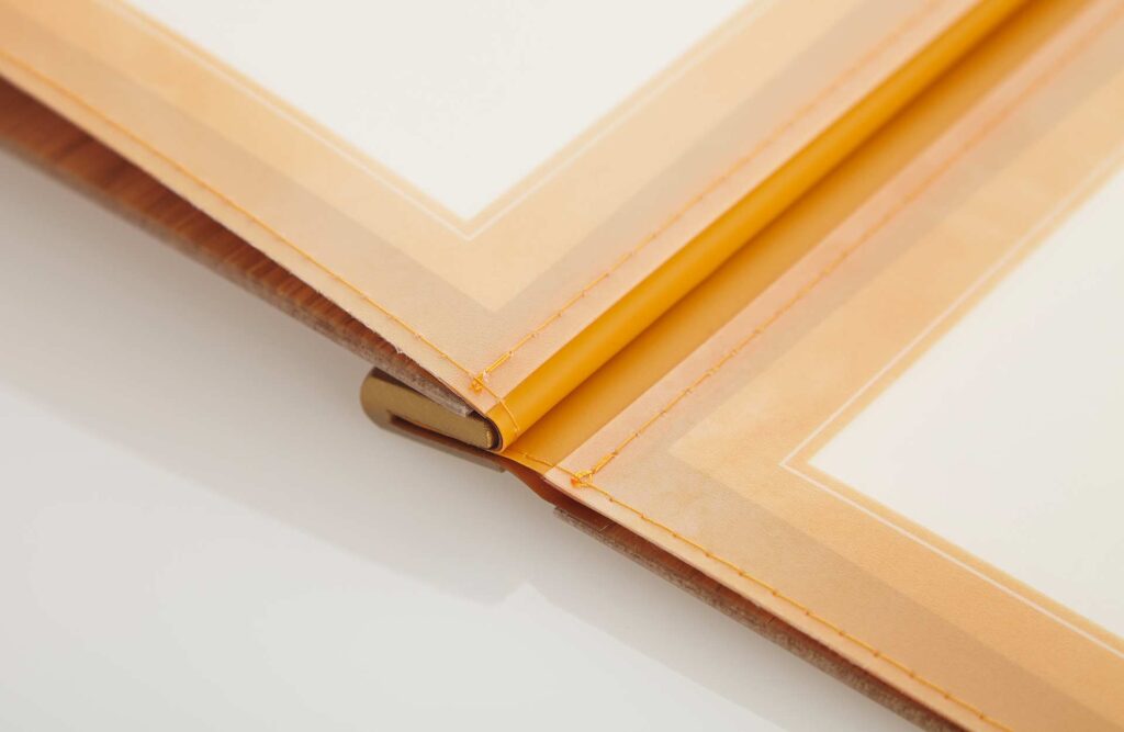 Speisekarte aus Echtleder mit Branding