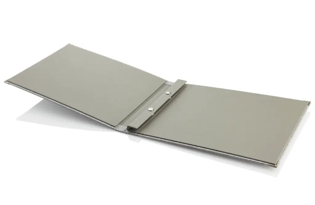 Gastrotopcard_Speisekarten_Finesso_Druckknopfleiste_Loden_MG_4457