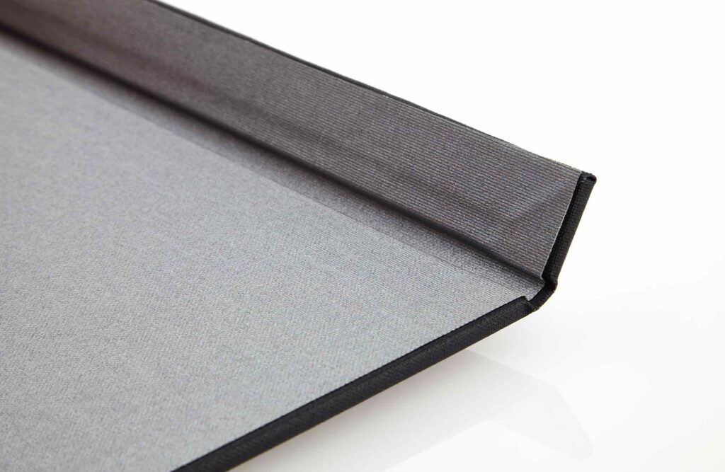 Menuboard-Modell mit Magnetleiste in grau und schwarz