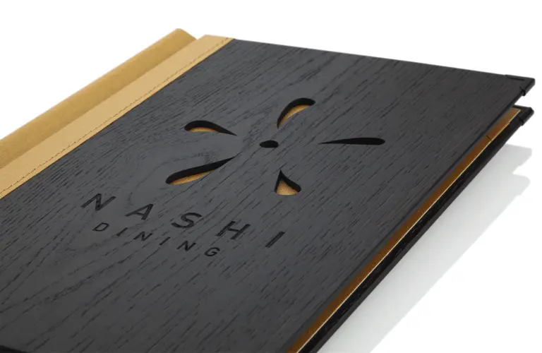 Quickfix aus Holz in schwarz mit Cutout