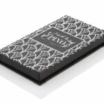 Dossier de facture avec imprimé UV blanc