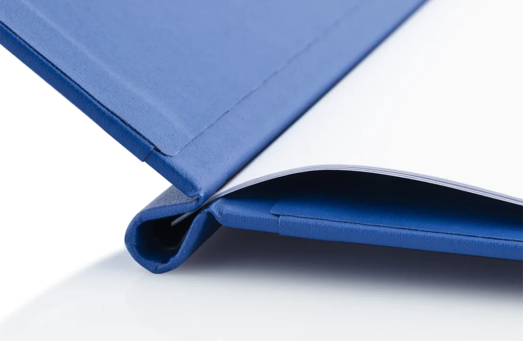 Speisekarte mit Klemmrücken in blau