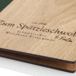 Carte en bois avec gravure laser