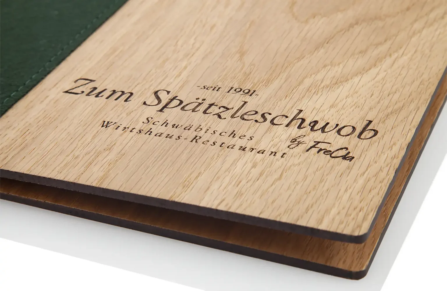 Carte en bois avec gravure laser