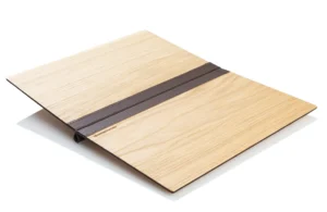 Speisekarte aus Holz mit Klemmrücken bei Gastrotopcard kaufen