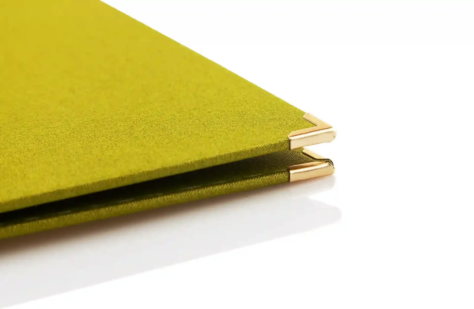 Speisekarten mit goldenen Schutzecken bei Gastrotopcard kaufen
