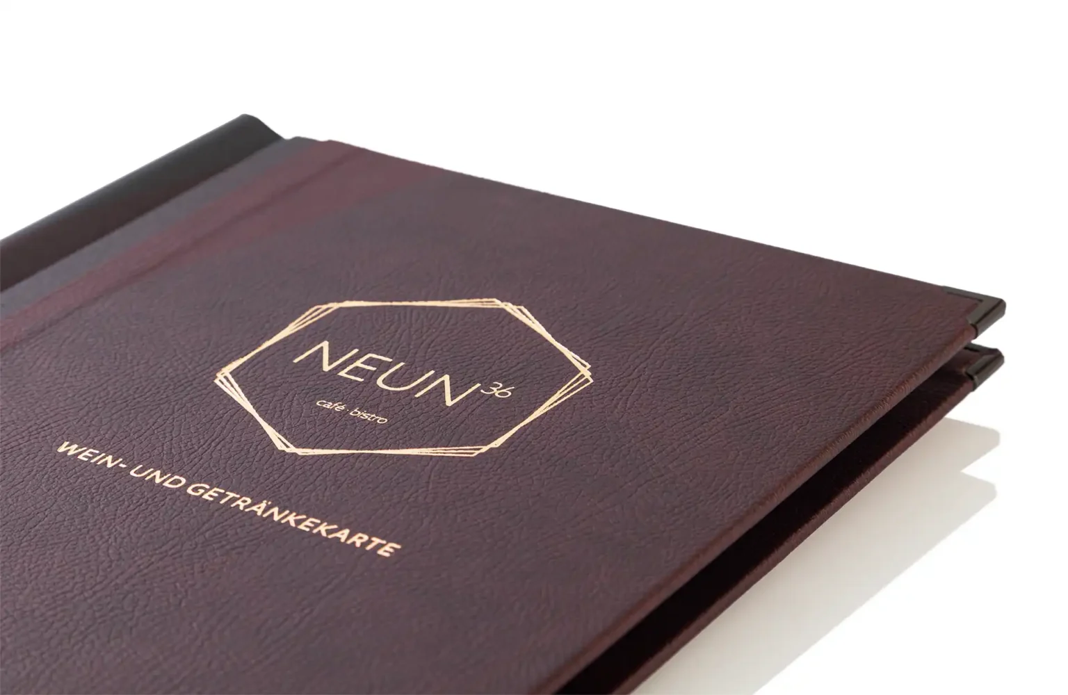 Speisekarte aus Leder mit Metalliclogo bei Gastrotopcard kaufen