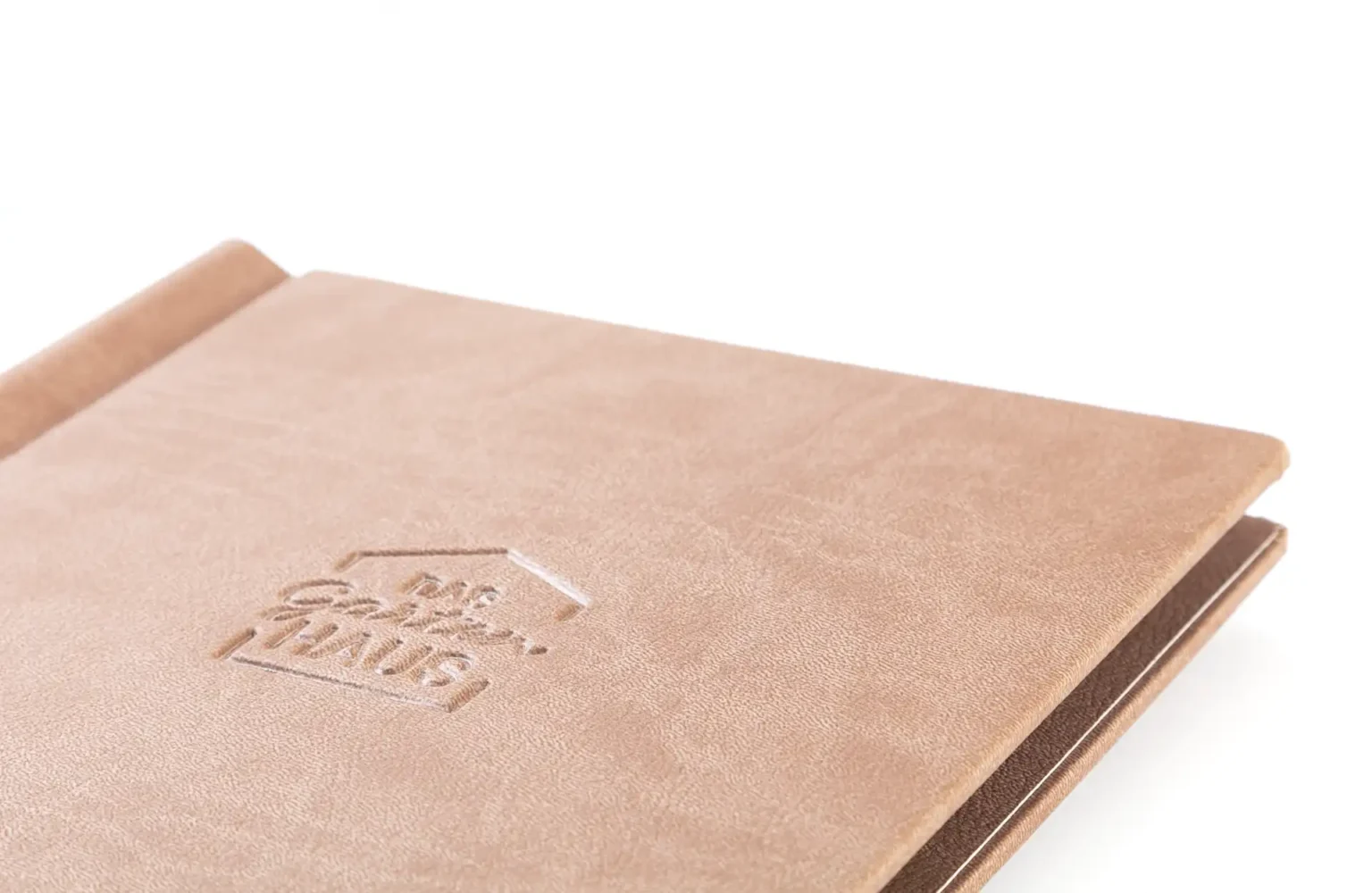 Speisekarte in braun mit individuellem Logo bei Gastrotopcard kaufen