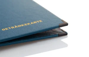 Speisekartencover mit schwarzen Schutzecken bei Gastropcard kaufen
