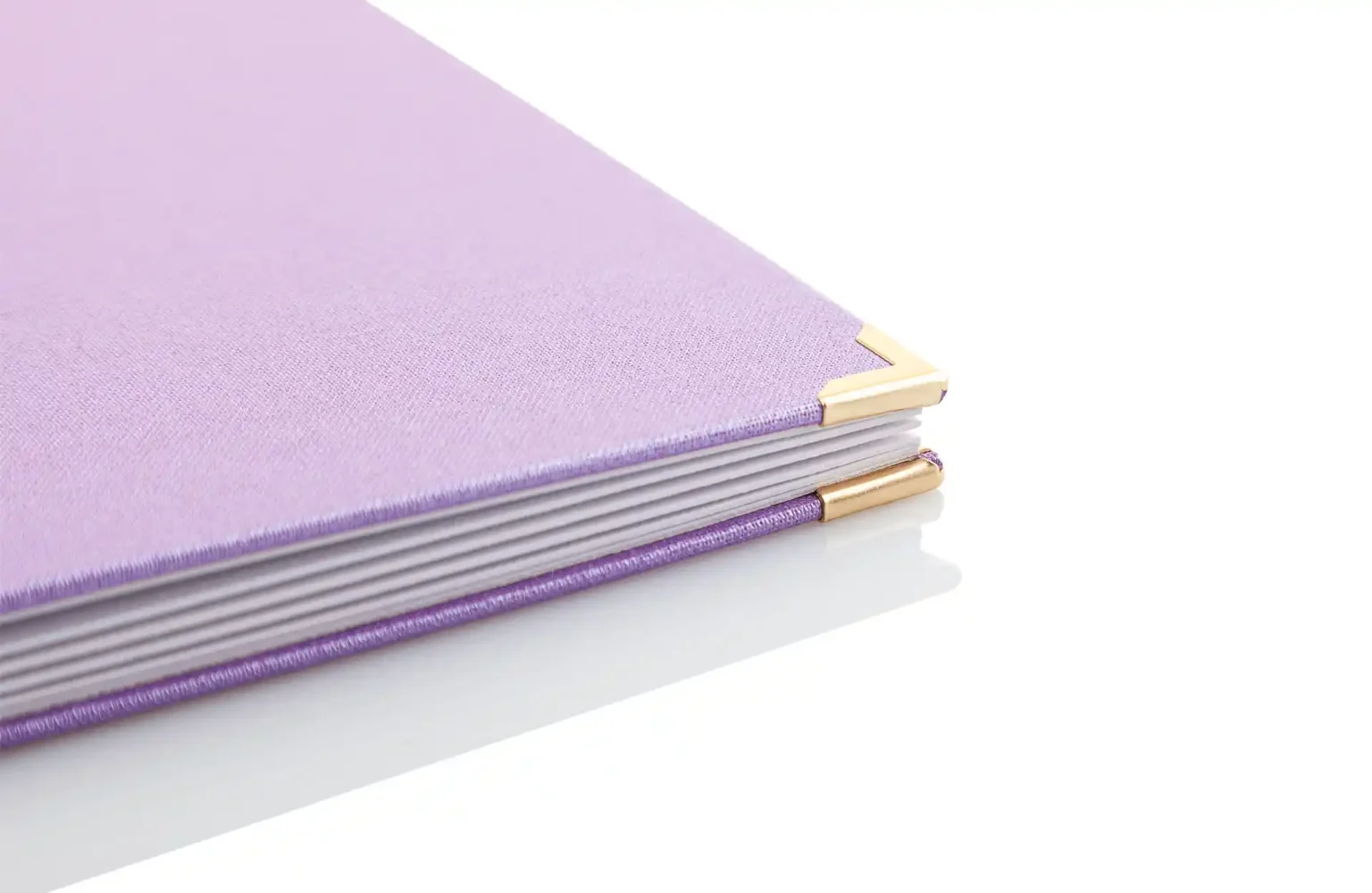 Speisekarten in violett mit egenem Logo bei Gastrotopcard kaufen