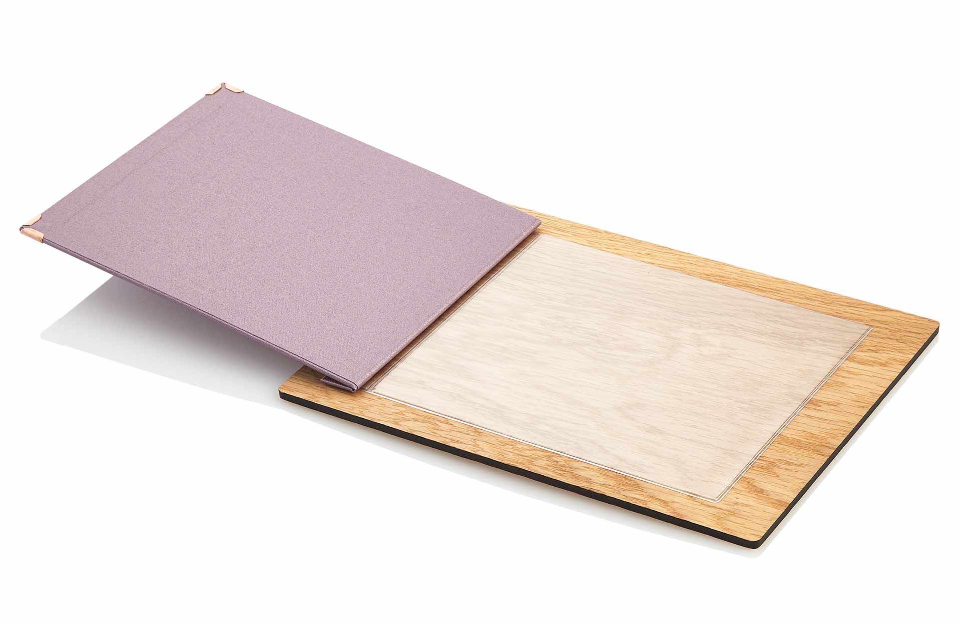 Selectboard aus Holz mit Deckel aus Buchbinderleinen in Flieder